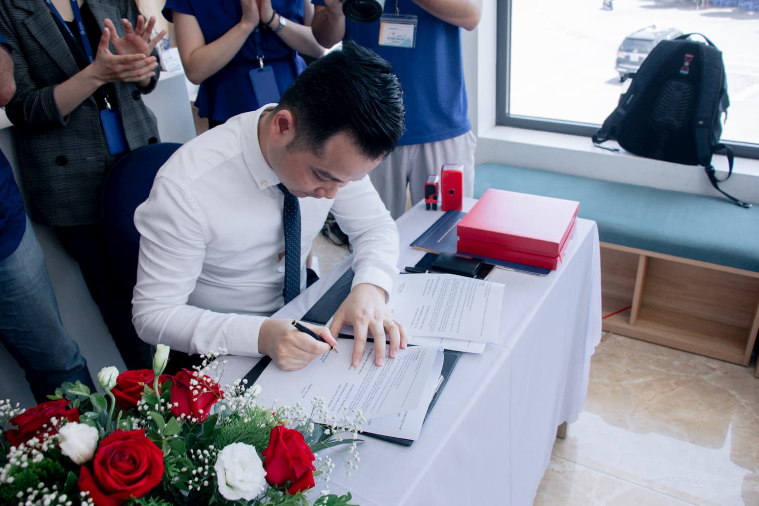 Nhà sáng lập & Chủ tịch Havina Group Nguyễn Văn Dũng đặt bút ký chương trình hợp tác
